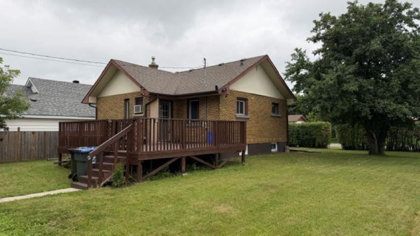700 W Francis St West, Thunder Bay, ON - Outdoor With Deck Patio Veranda