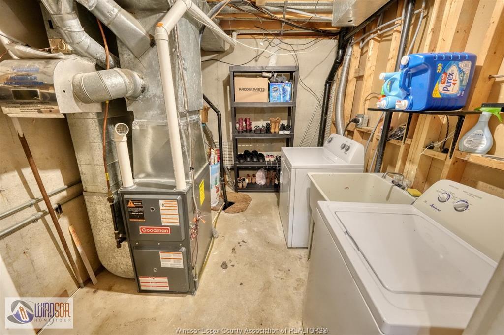 1277 Cardinal Crescent, Tecumseh, ON - Indoor Photo Showing Laundry Room