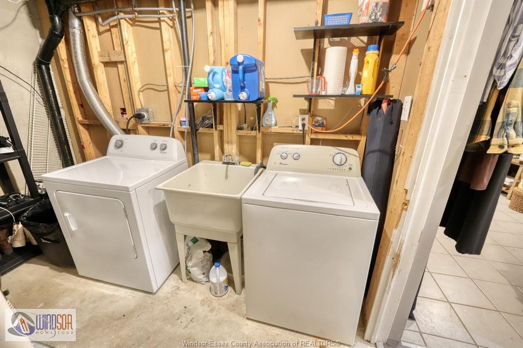 1277 Cardinal Crescent, Tecumseh, ON - Indoor Photo Showing Laundry Room