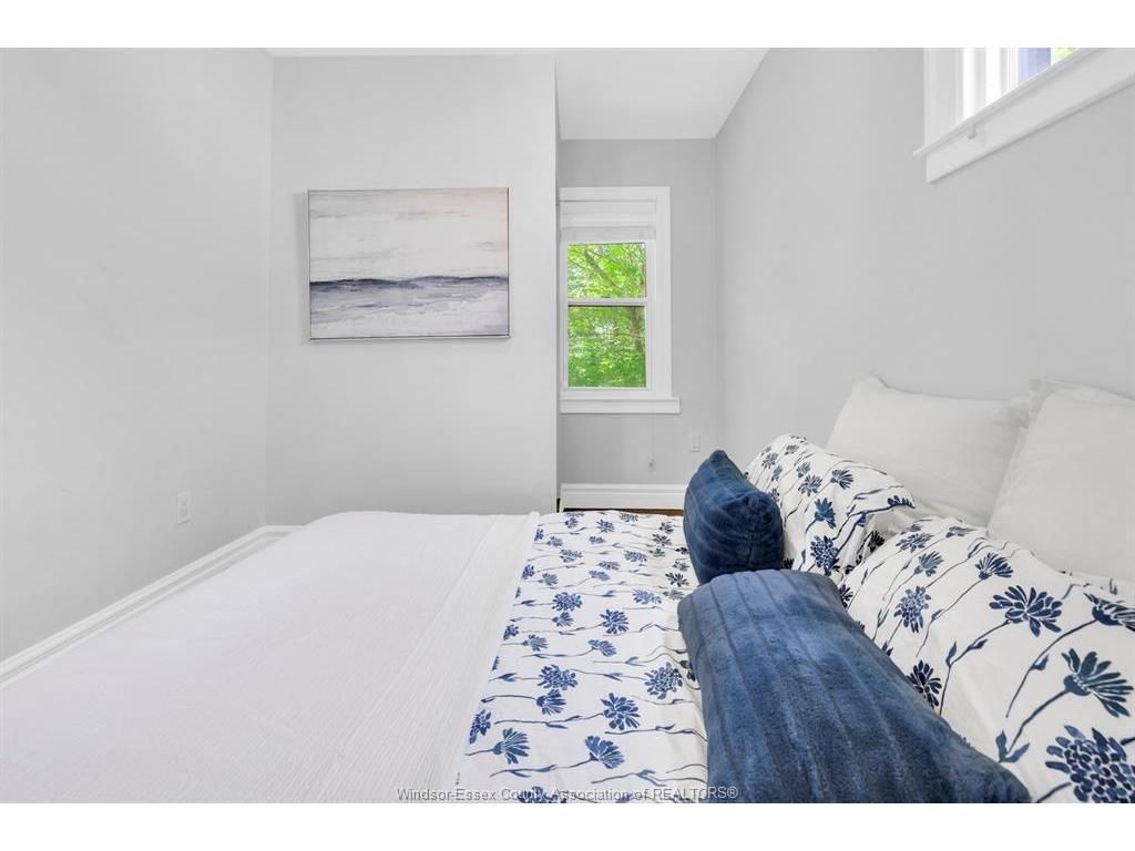 1341 Mckay, Windsor, ON