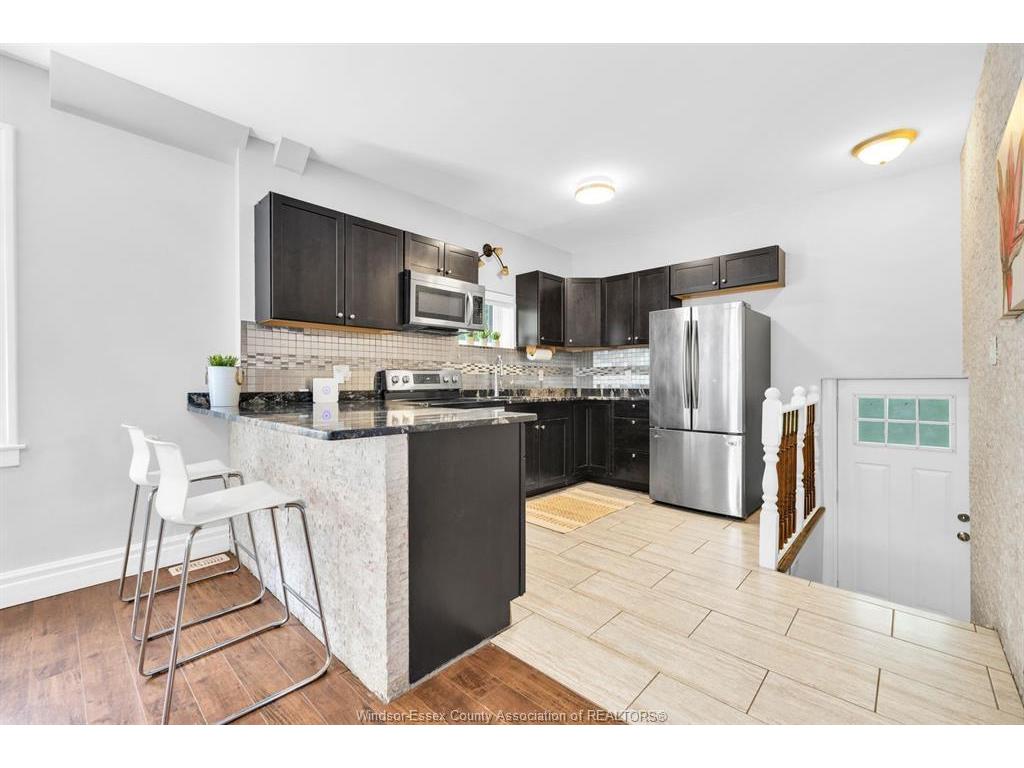1341 Mckay, Windsor, ON