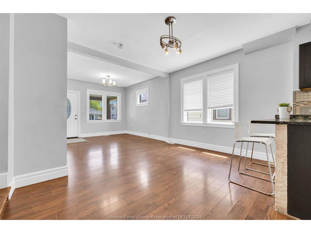 1341 Mckay, Windsor, ON