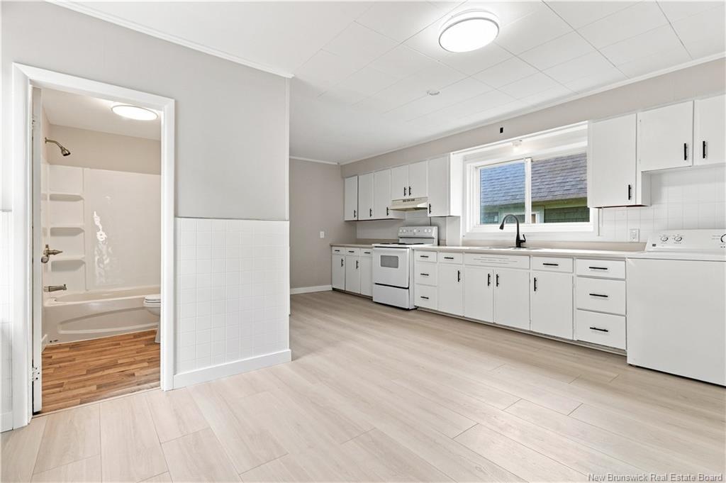 178 Westmorland St, Fredericton, NB - Indoor Photo Showing Other Room