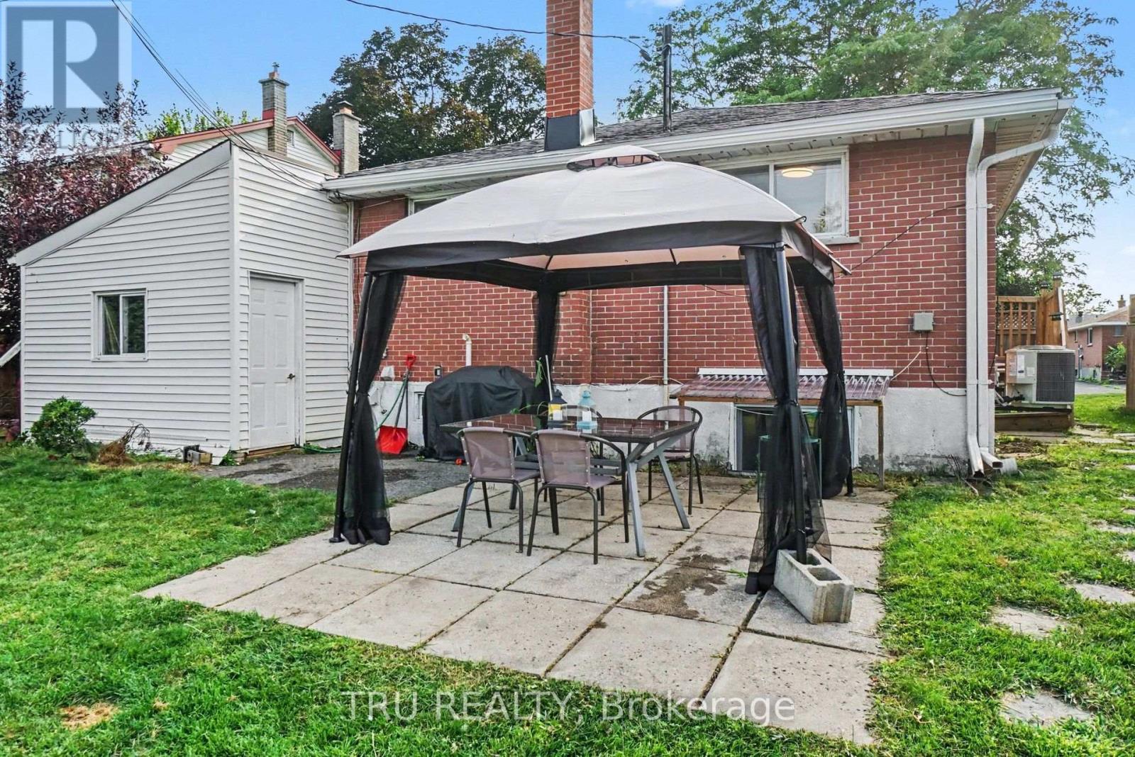 Rear Yard - 1275 Woodside Drive, Ottawa, ON - Outdoor