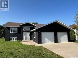 117 Carson BAY Lampman, SK S0C 0B5