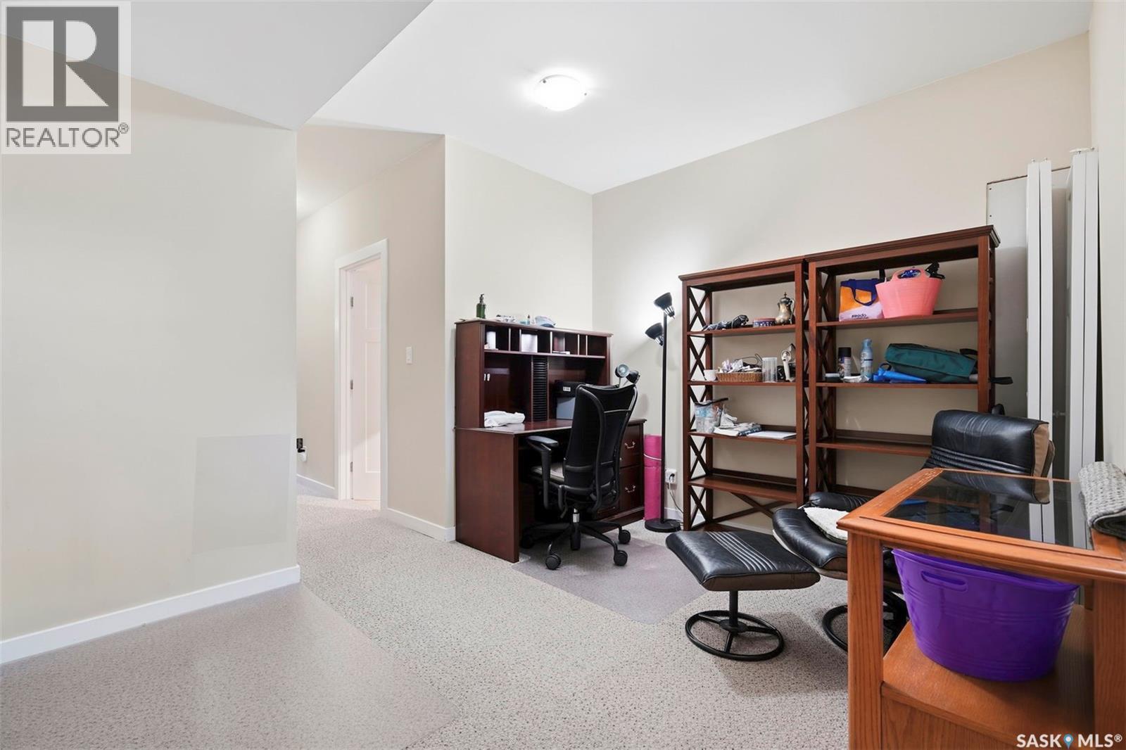 916 Temperance Street, Saskatoon, SK - Indoor Photo Showing Office