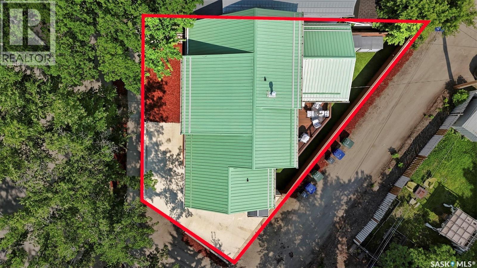 916 Temperance Street, Saskatoon, SK - Outdoor