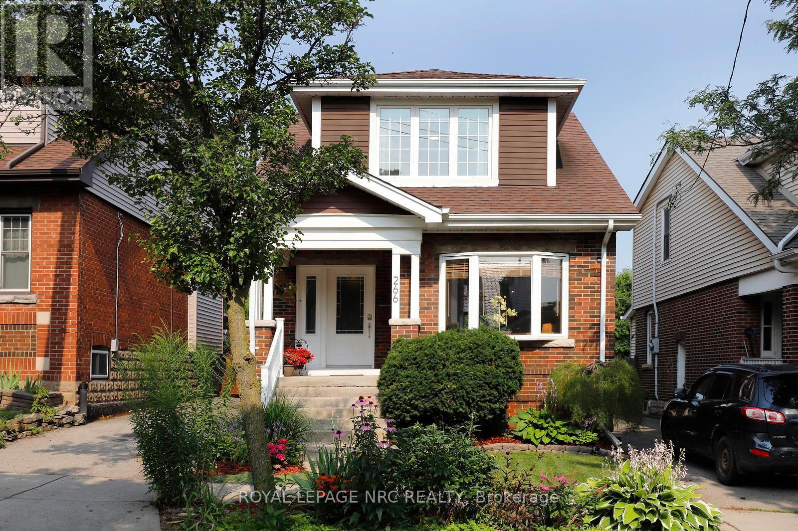 266 London Street S, Hamilton, ON - Outdoor With Facade
