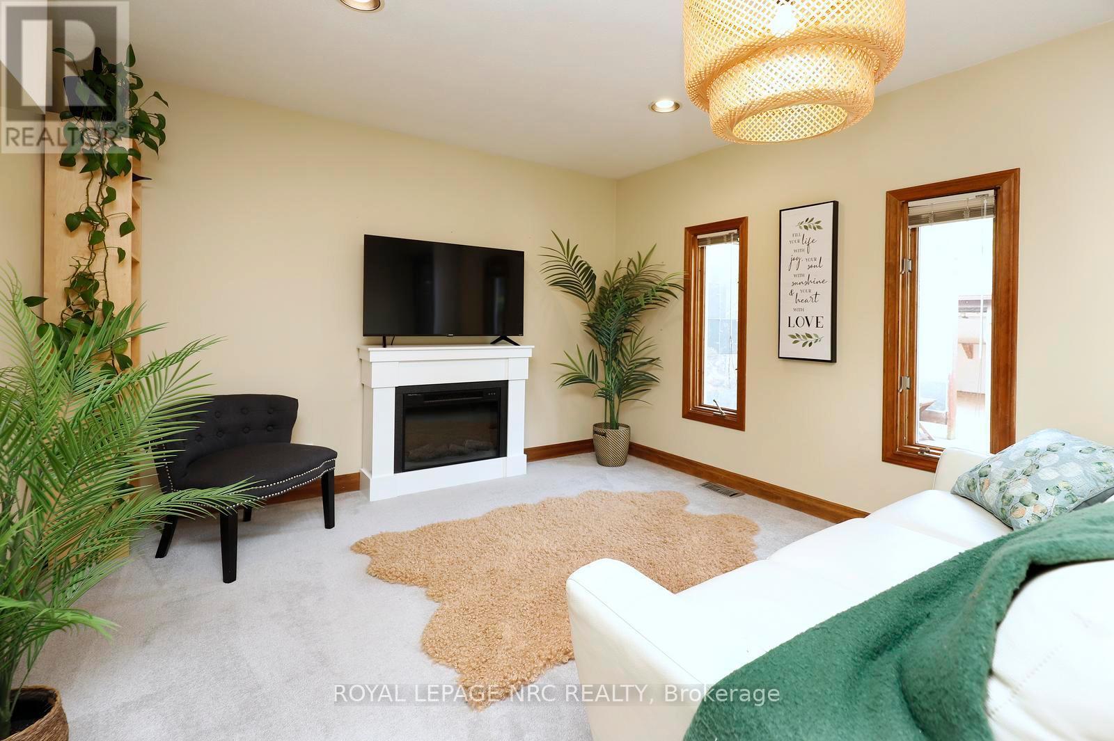 266 London Street S, Hamilton, ON - Indoor With Fireplace