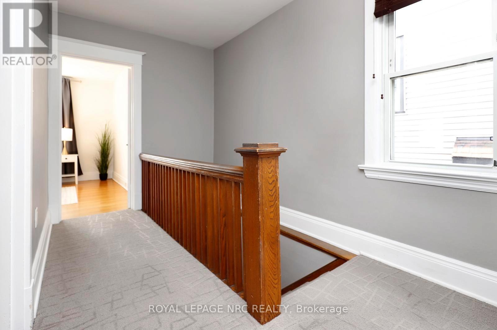 266 London Street S, Hamilton, ON - Indoor Photo Showing Other Room