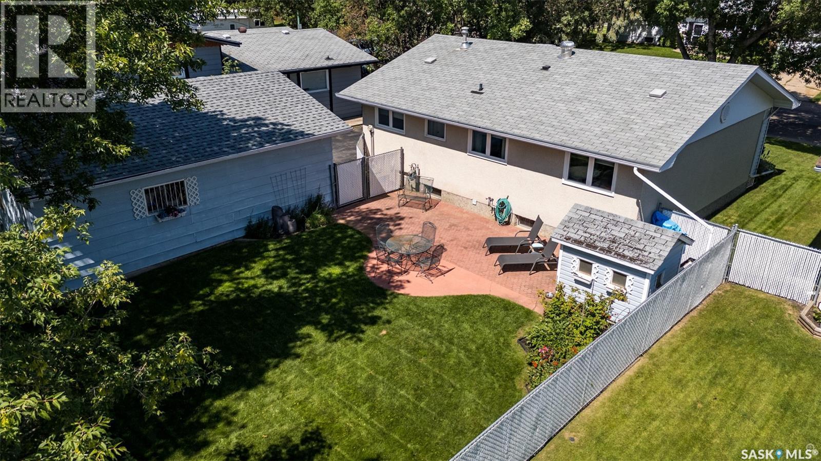 1561 Sibbald Crescent, Prince Albert, SK - Outdoor With Deck Patio Veranda