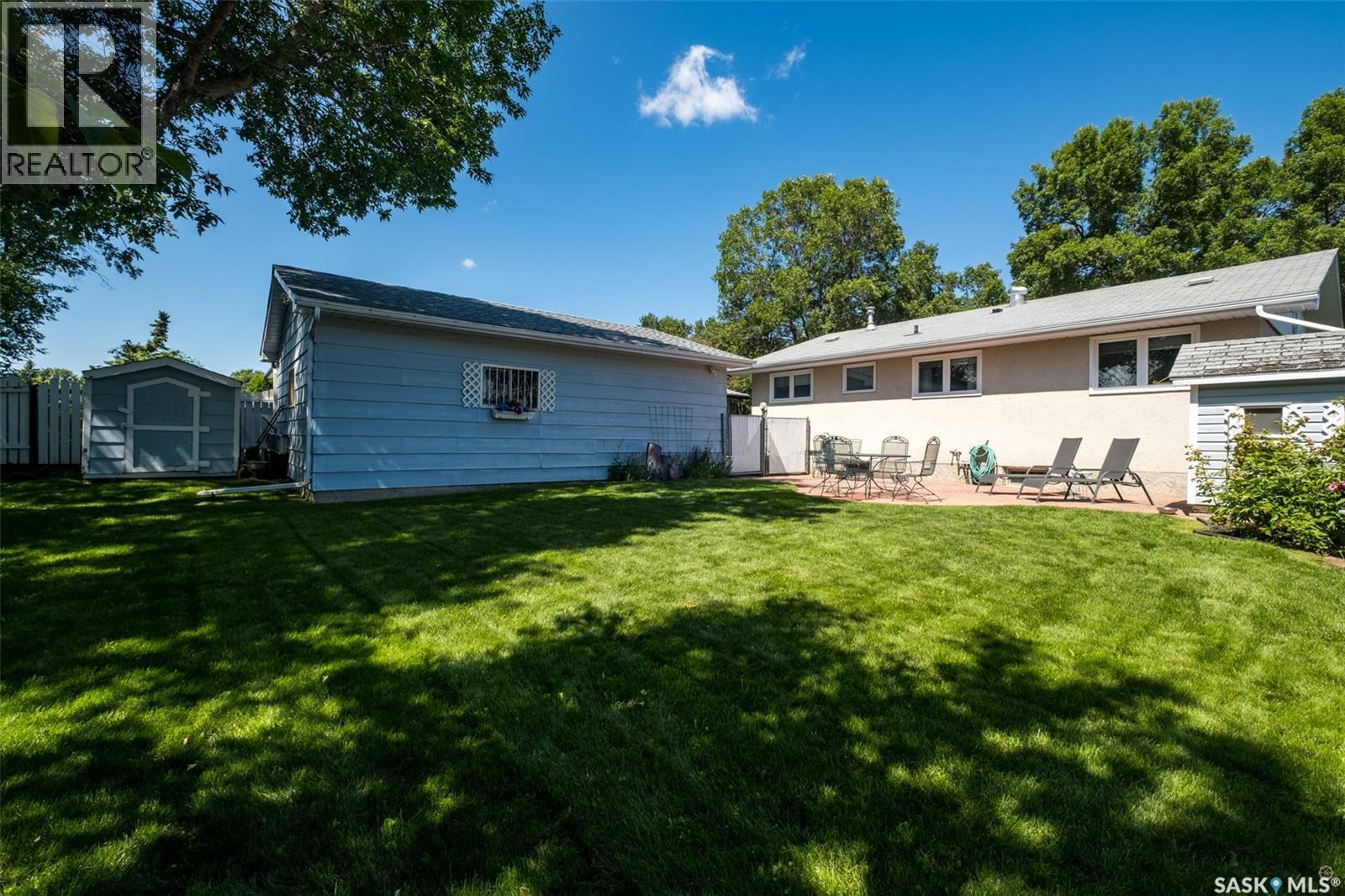 1561 Sibbald Crescent, Prince Albert, SK - Outdoor