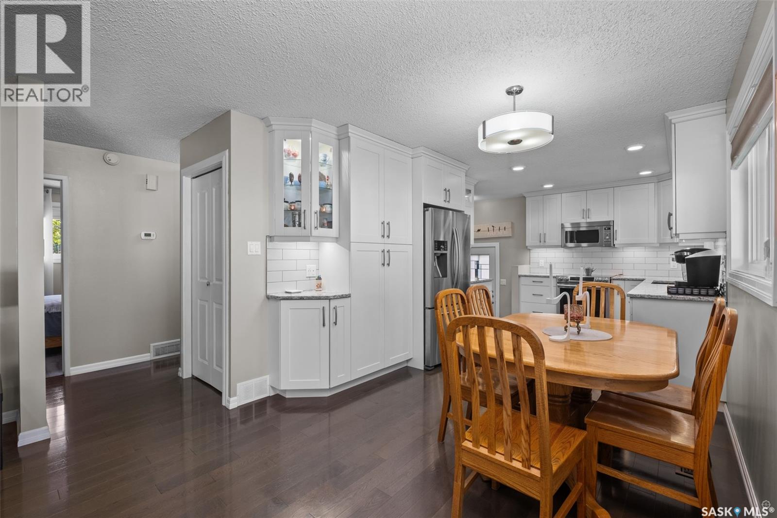 1561 Sibbald Crescent, Prince Albert, SK - Indoor Photo Showing Dining Room