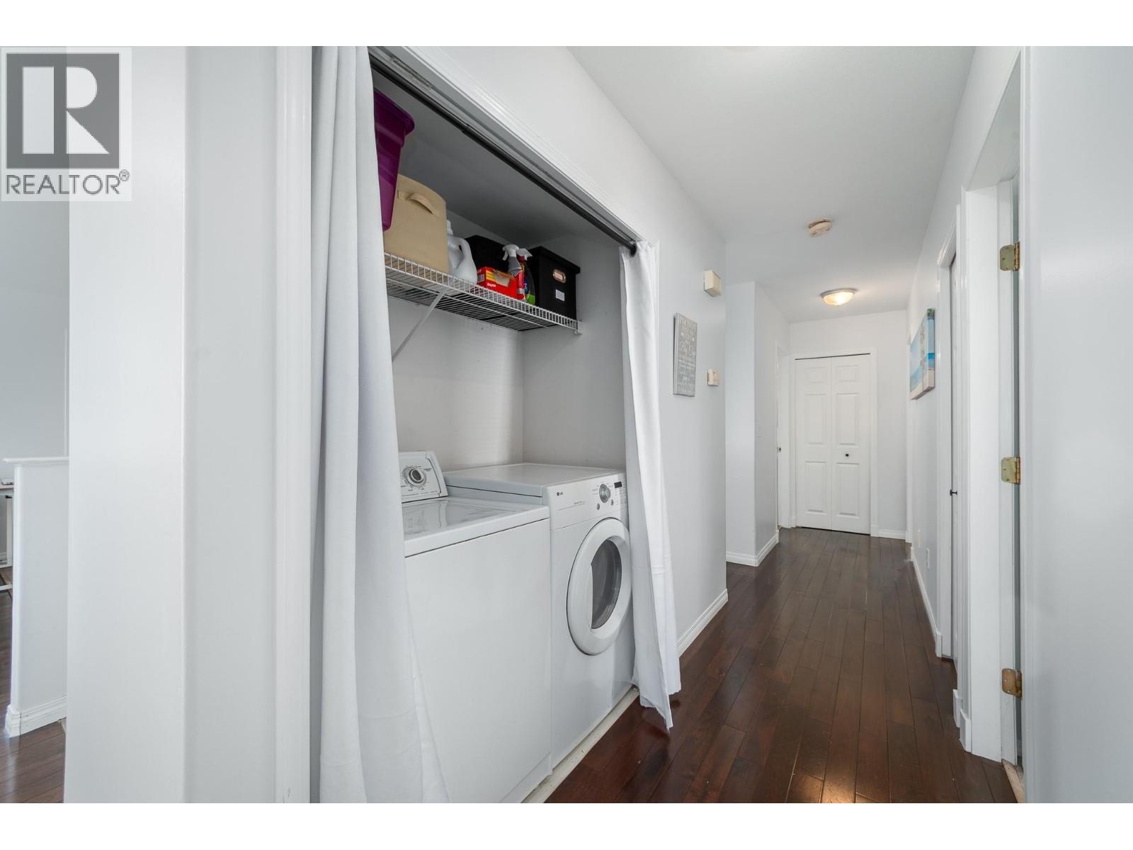 110 Wyndham Crescent, Kelowna, BC - Indoor Photo Showing Laundry Room