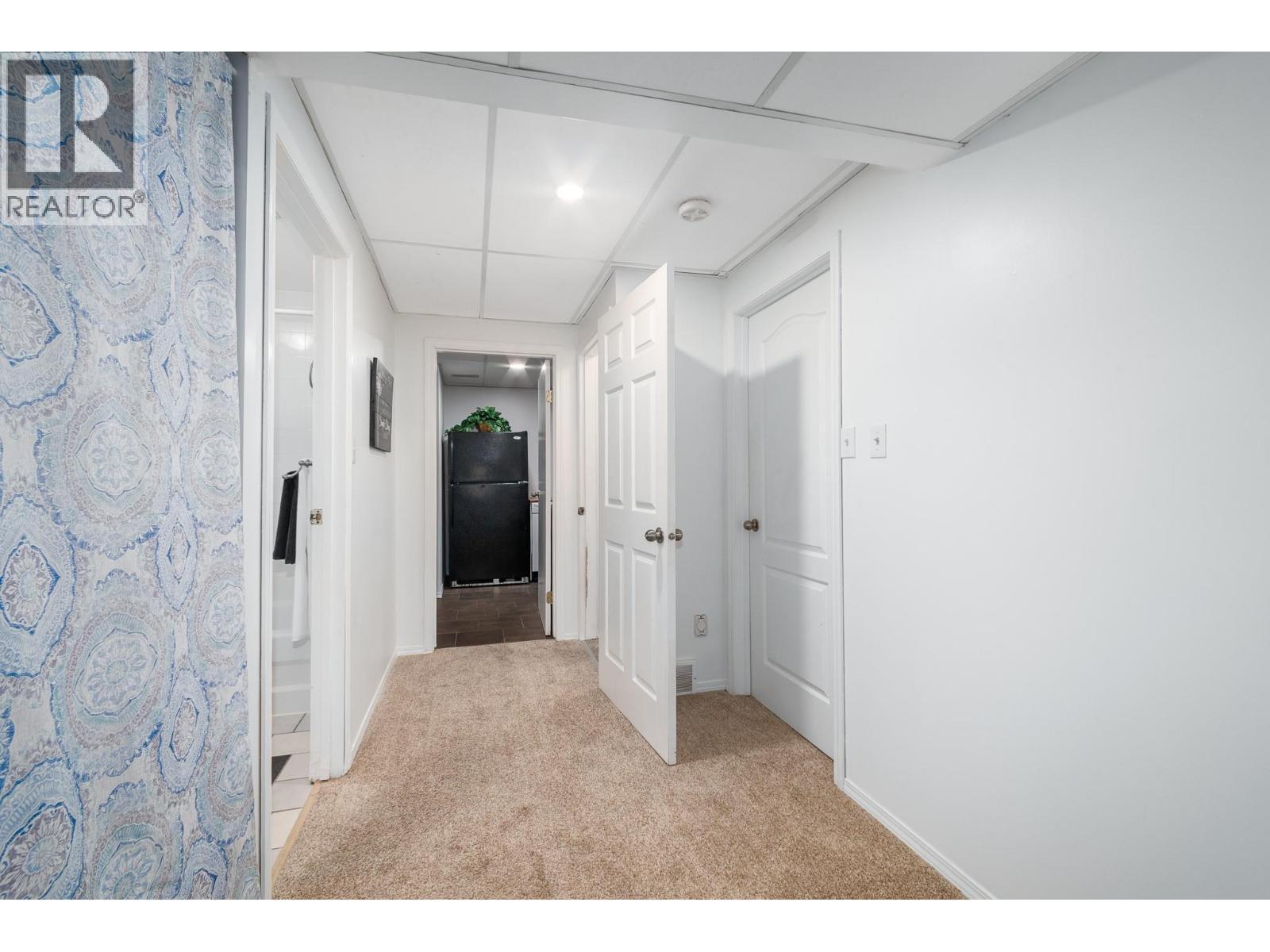 110 Wyndham Crescent, Kelowna, BC - Indoor Photo Showing Other Room