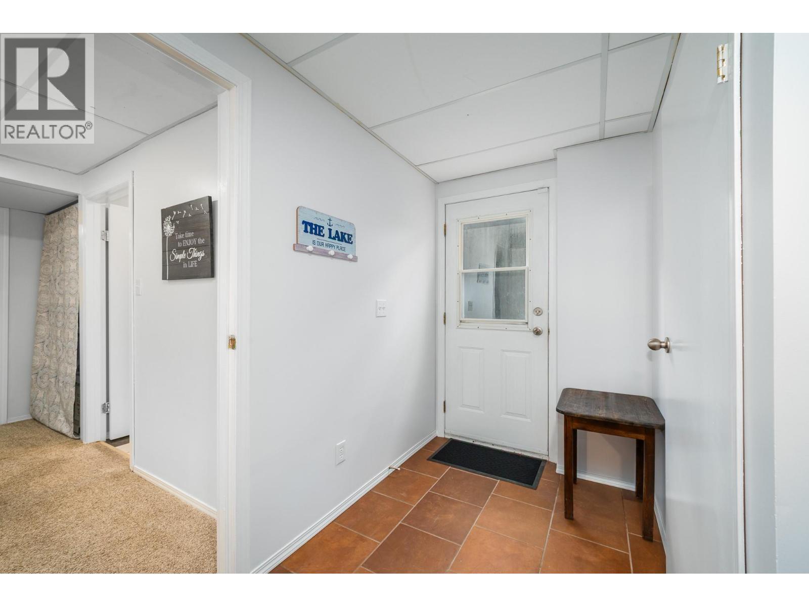 110 Wyndham Crescent, Kelowna, BC - Indoor Photo Showing Other Room