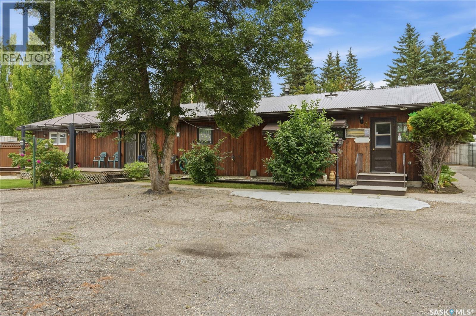 4 Pine Street, Katepwa Beach, SK - Outdoor