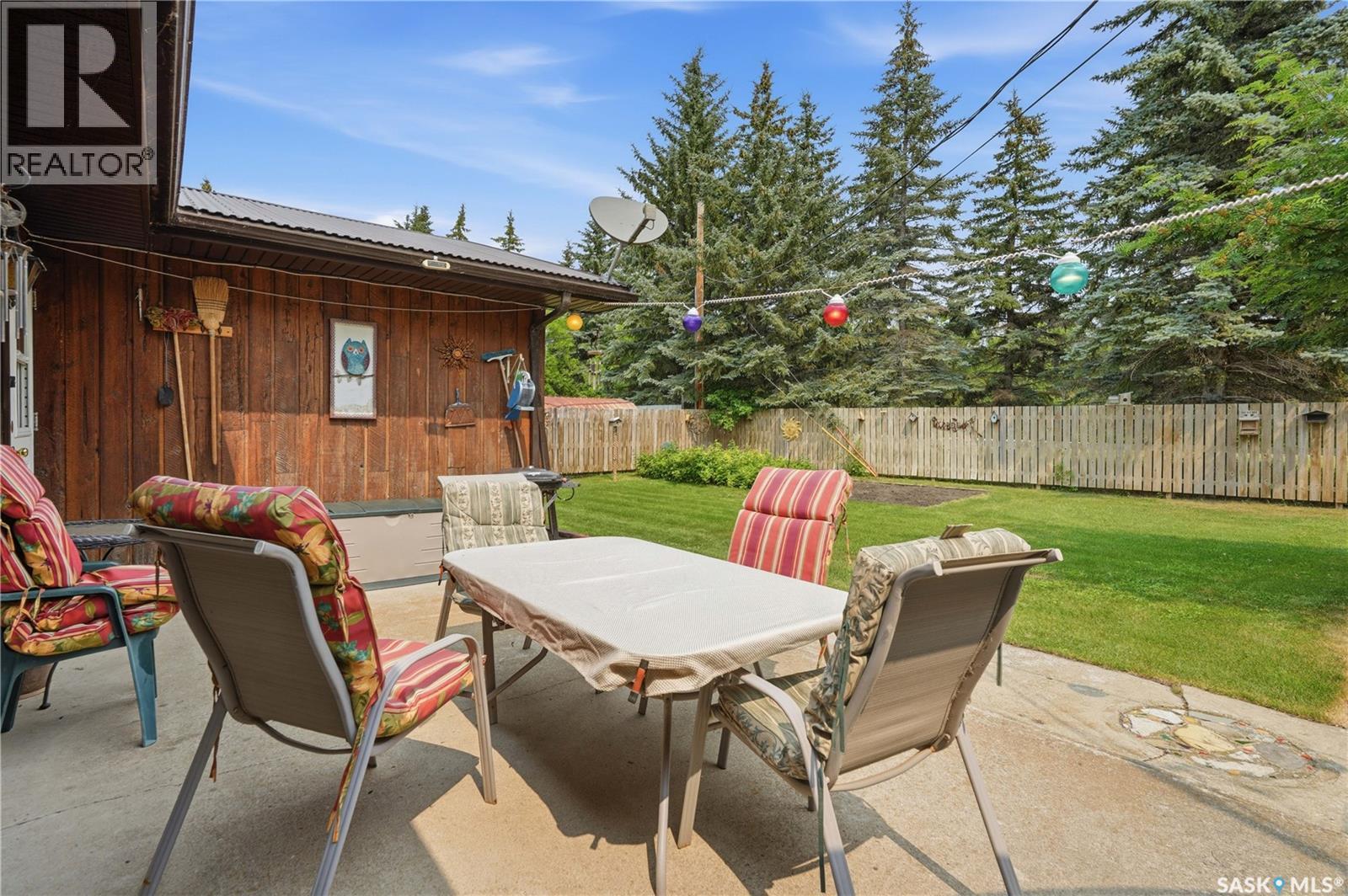 4 Pine Street, Katepwa Beach, SK - Outdoor With Deck Patio Veranda