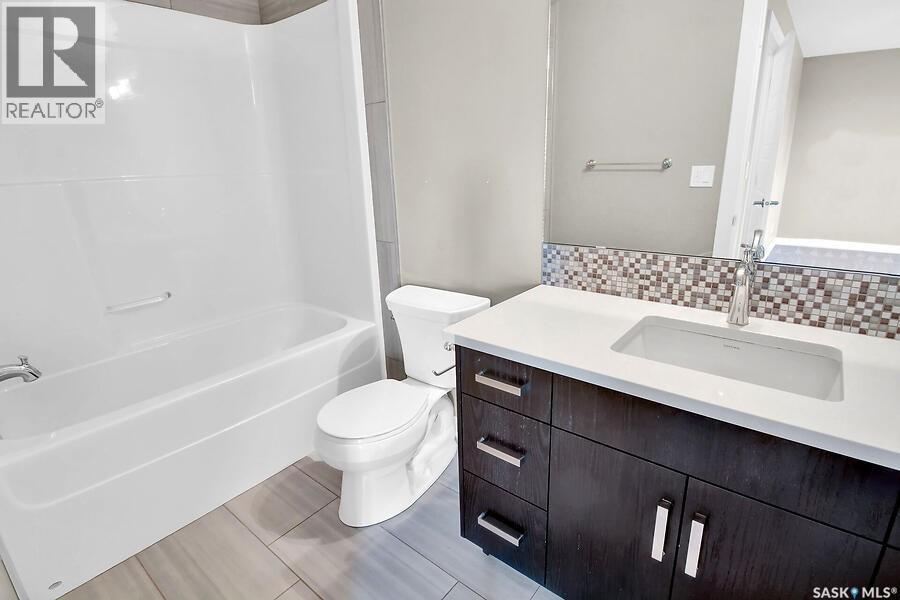 524 Maple Crescent, Warman, SK - Indoor Photo Showing Bathroom