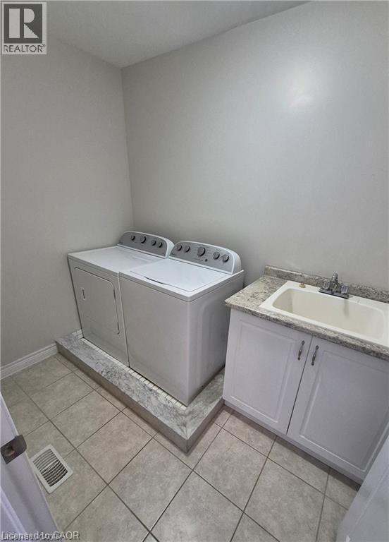 main level laundry - 292 Rymal Road W, Hamilton, ON - Indoor Photo Showing Laundry Room