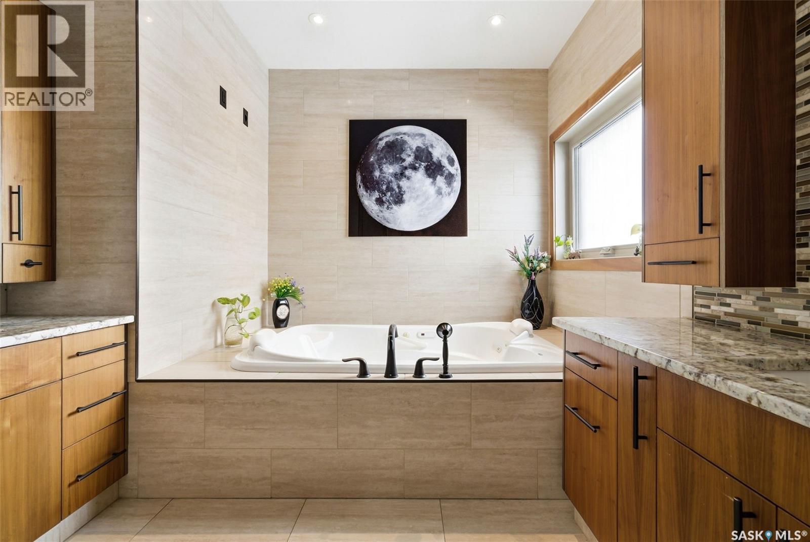 7502 Lilac Place, Regina, SK - Indoor Photo Showing Bathroom