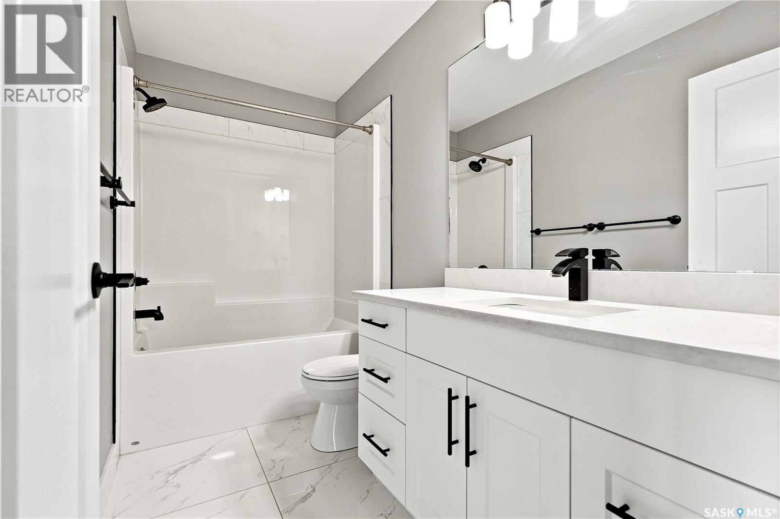 247 Thakur Street, Saskatoon, SK - Indoor Photo Showing Bathroom