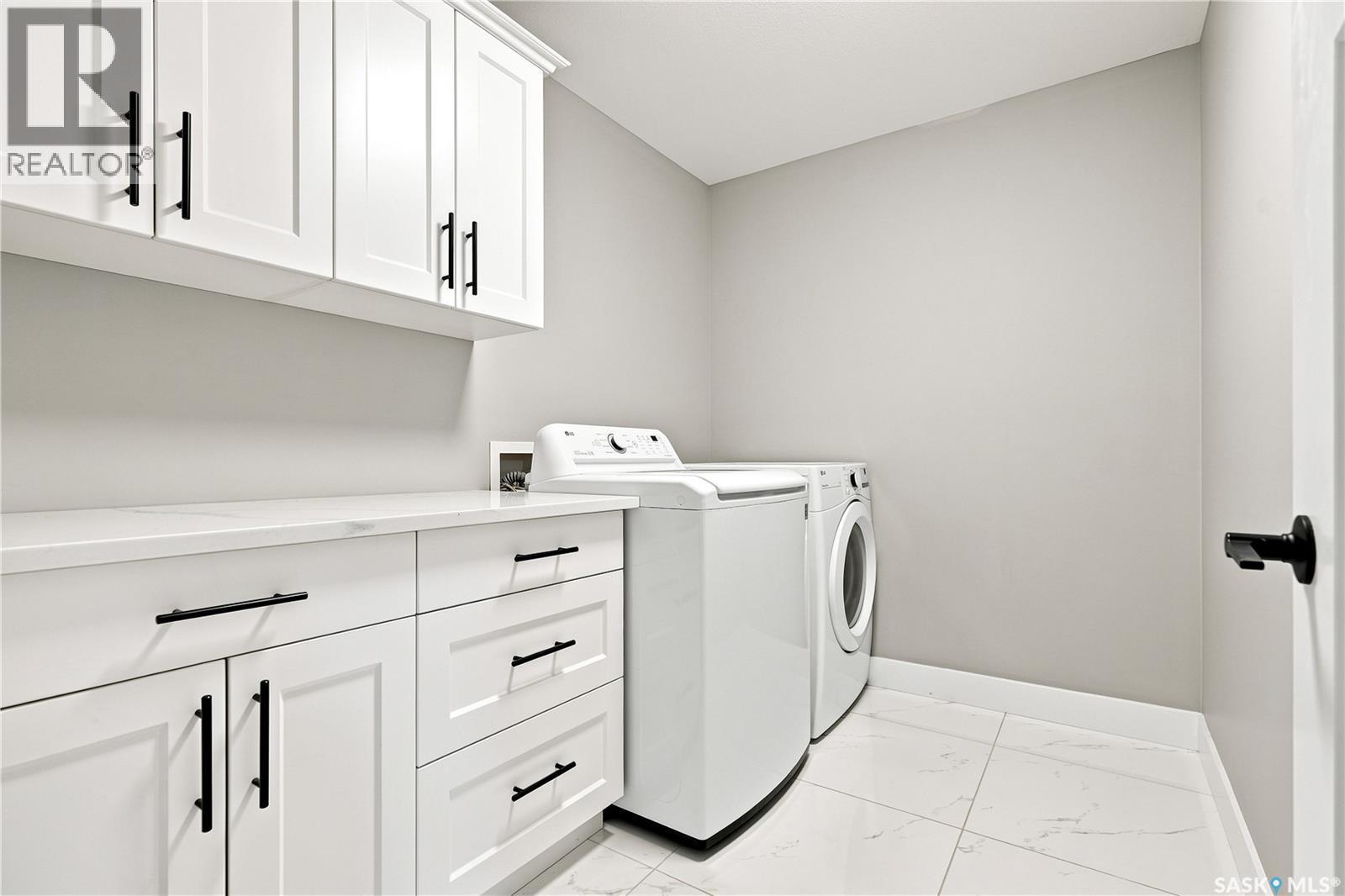 247 Thakur Street, Saskatoon, SK - Indoor Photo Showing Laundry Room