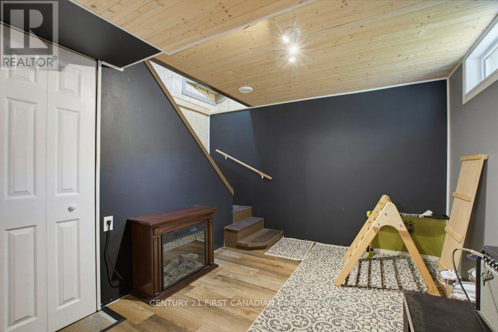 3 Parkside Drive, St. Thomas, ON - Indoor Photo Showing Other Room