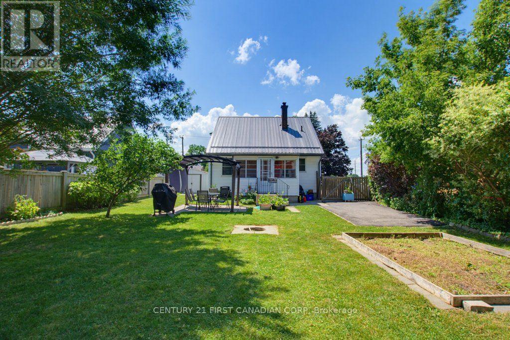 3 Parkside Drive, St. Thomas, ON - Outdoor