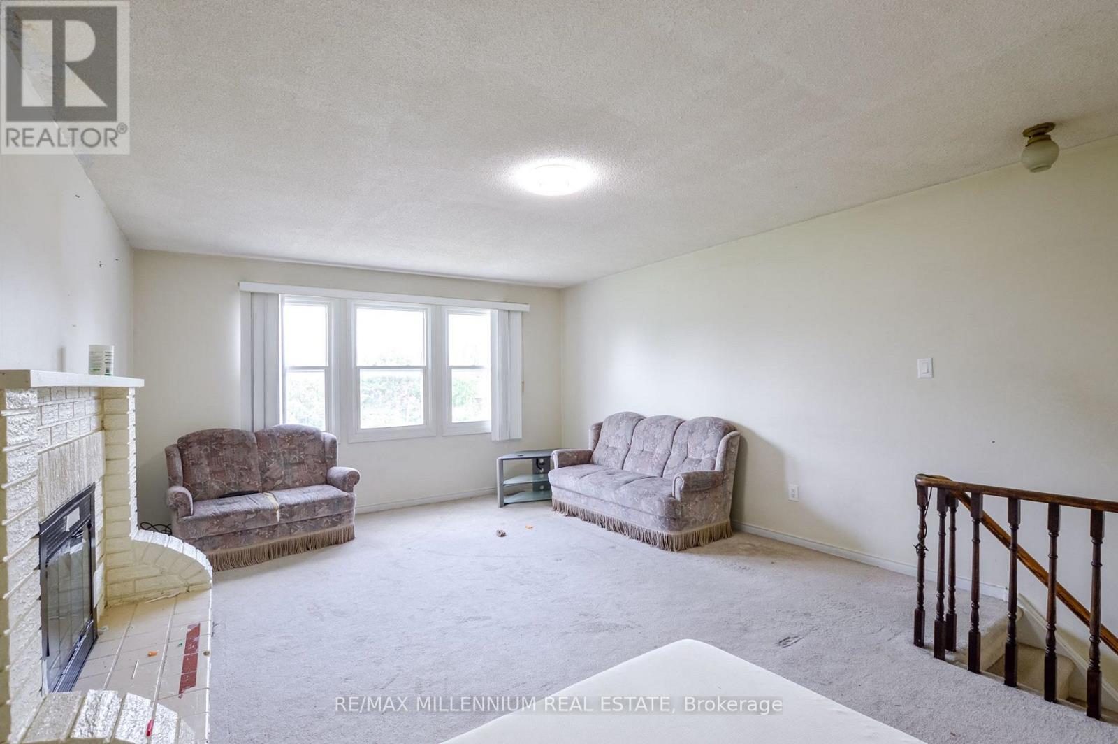 651 Shetani Place, Mississauga, ON - Indoor With Fireplace