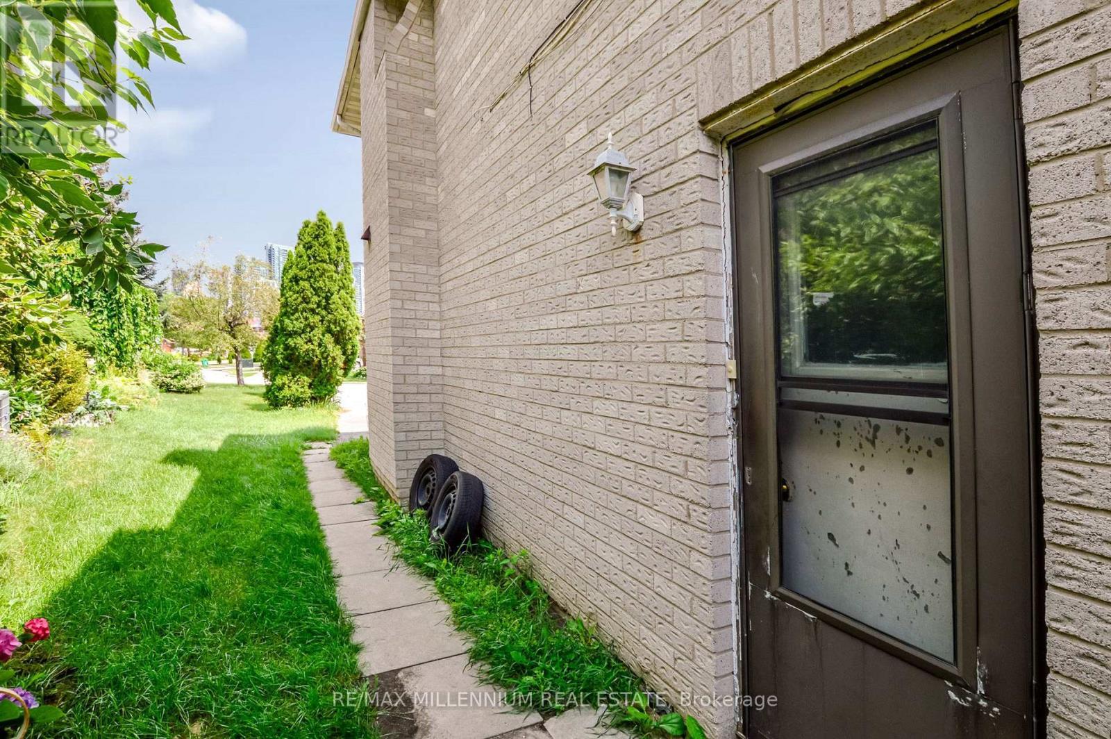 651 Shetani Place, Mississauga, ON - Outdoor