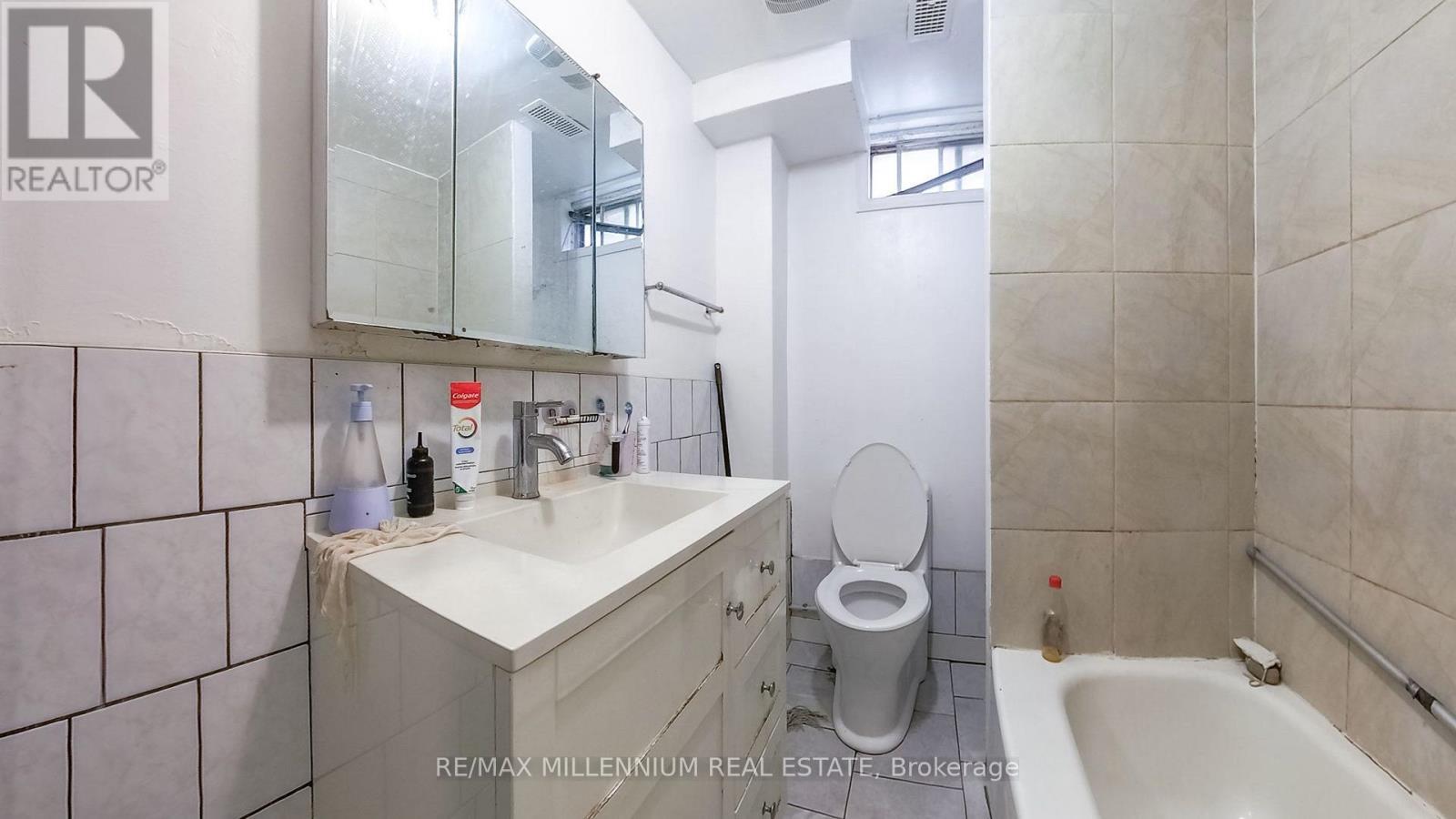 651 Shetani Place, Mississauga, ON - Indoor Photo Showing Bathroom