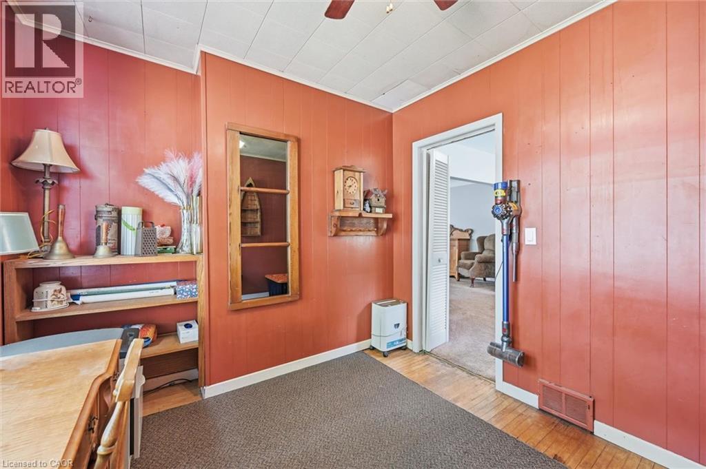 938 Cloverleaf Drive, Burlington, ON - Indoor Photo Showing Other Room