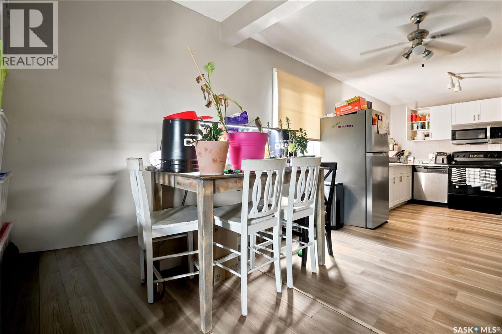 2232 Mcara Street, Regina, SK - Indoor