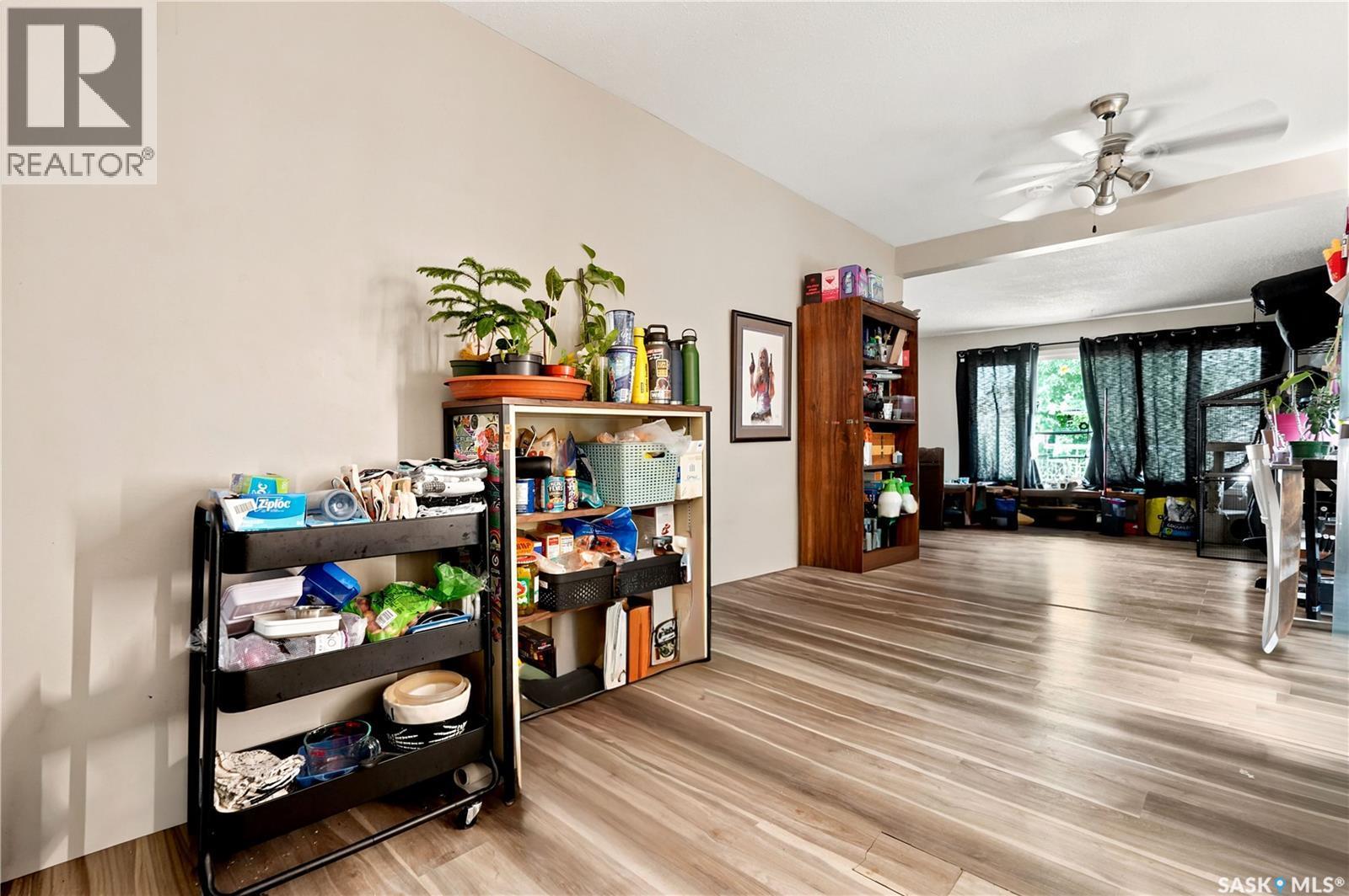 2232 Mcara Street, Regina, SK - Indoor