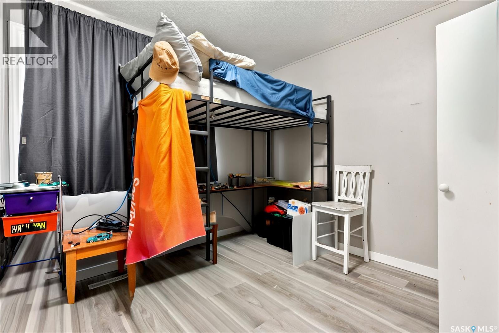 2232 Mcara Street, Regina, SK - Indoor