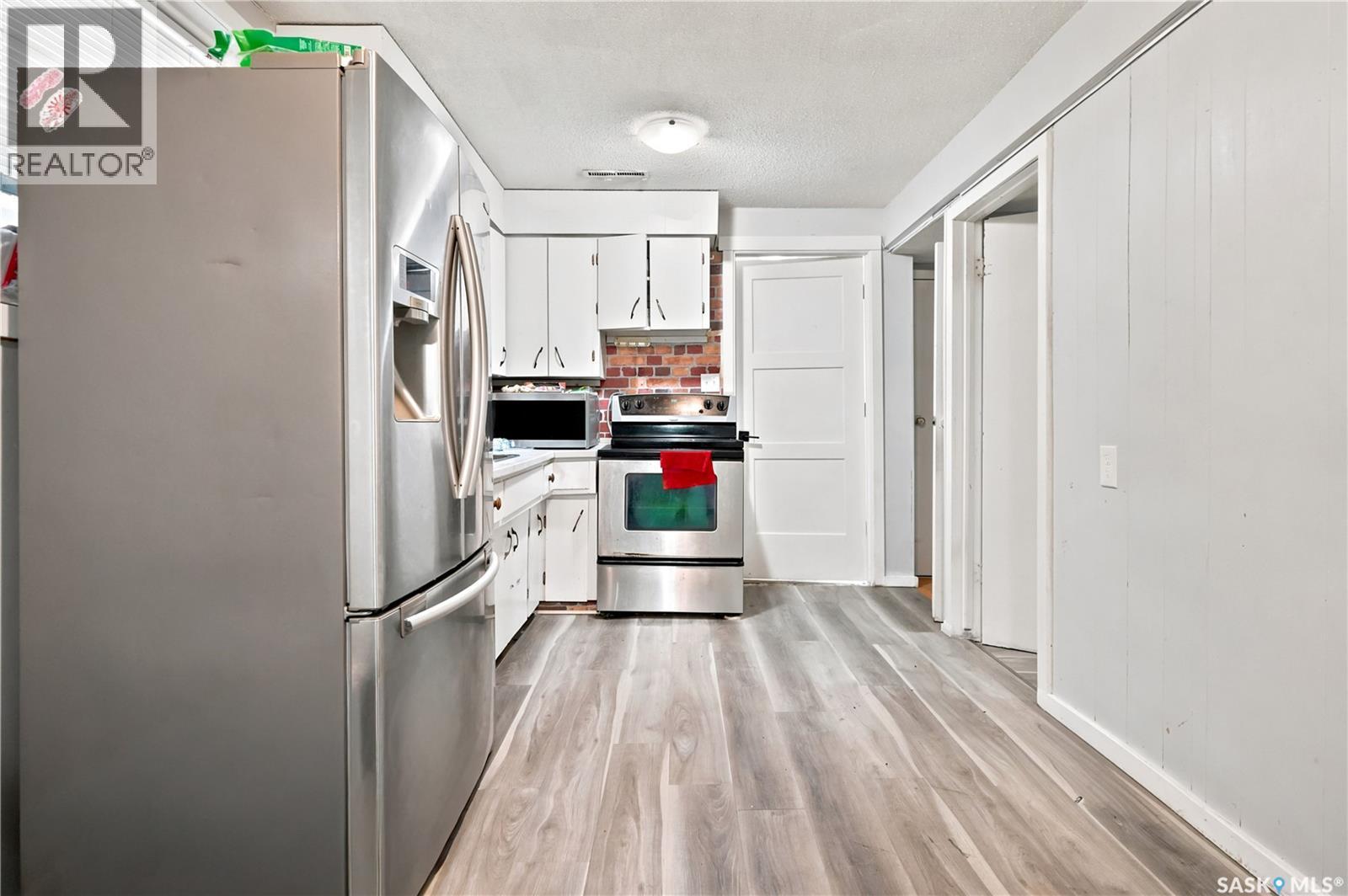 2232 Mcara Street, Regina, SK - Indoor Photo Showing Kitchen