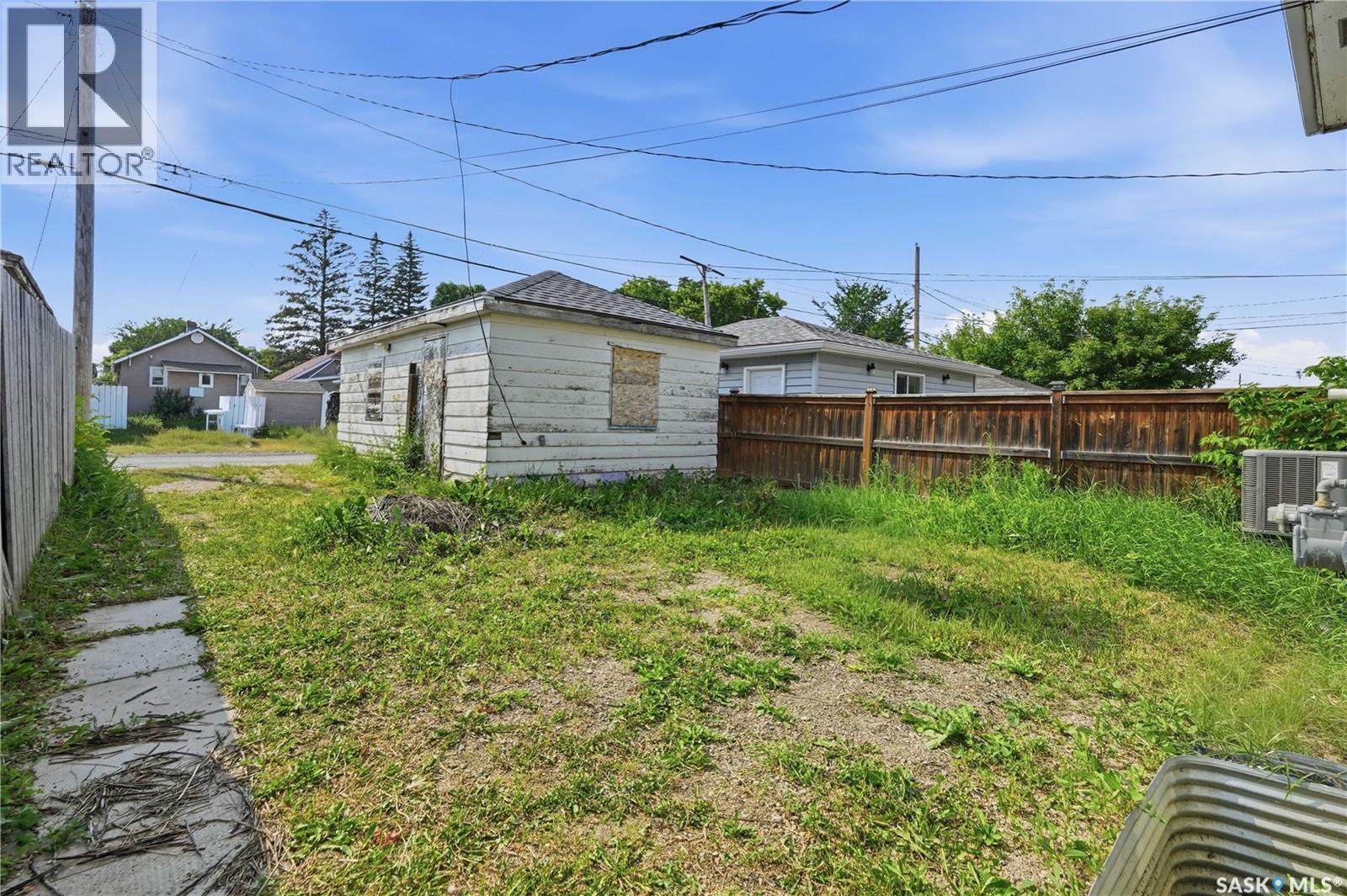 2232 Mcara Street, Regina, SK - Outdoor
