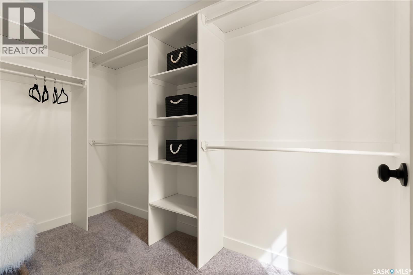 595 Cockcroft Court, Saskatoon, SK - Indoor