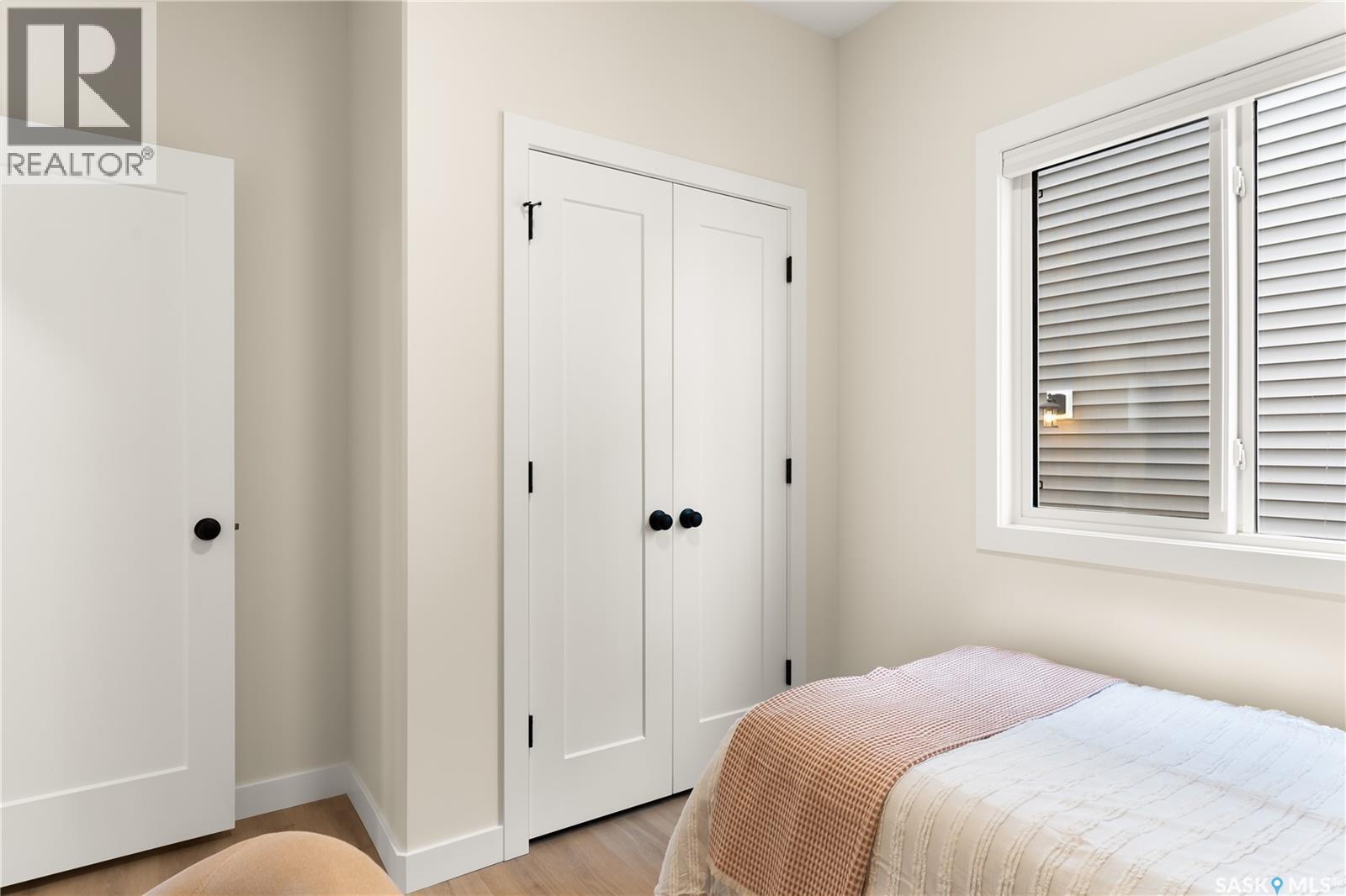 595 Cockcroft Court, Saskatoon, SK - Indoor Photo Showing Bedroom