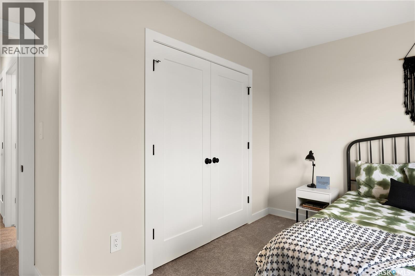 595 Cockcroft Court, Saskatoon, SK - Indoor Photo Showing Bedroom