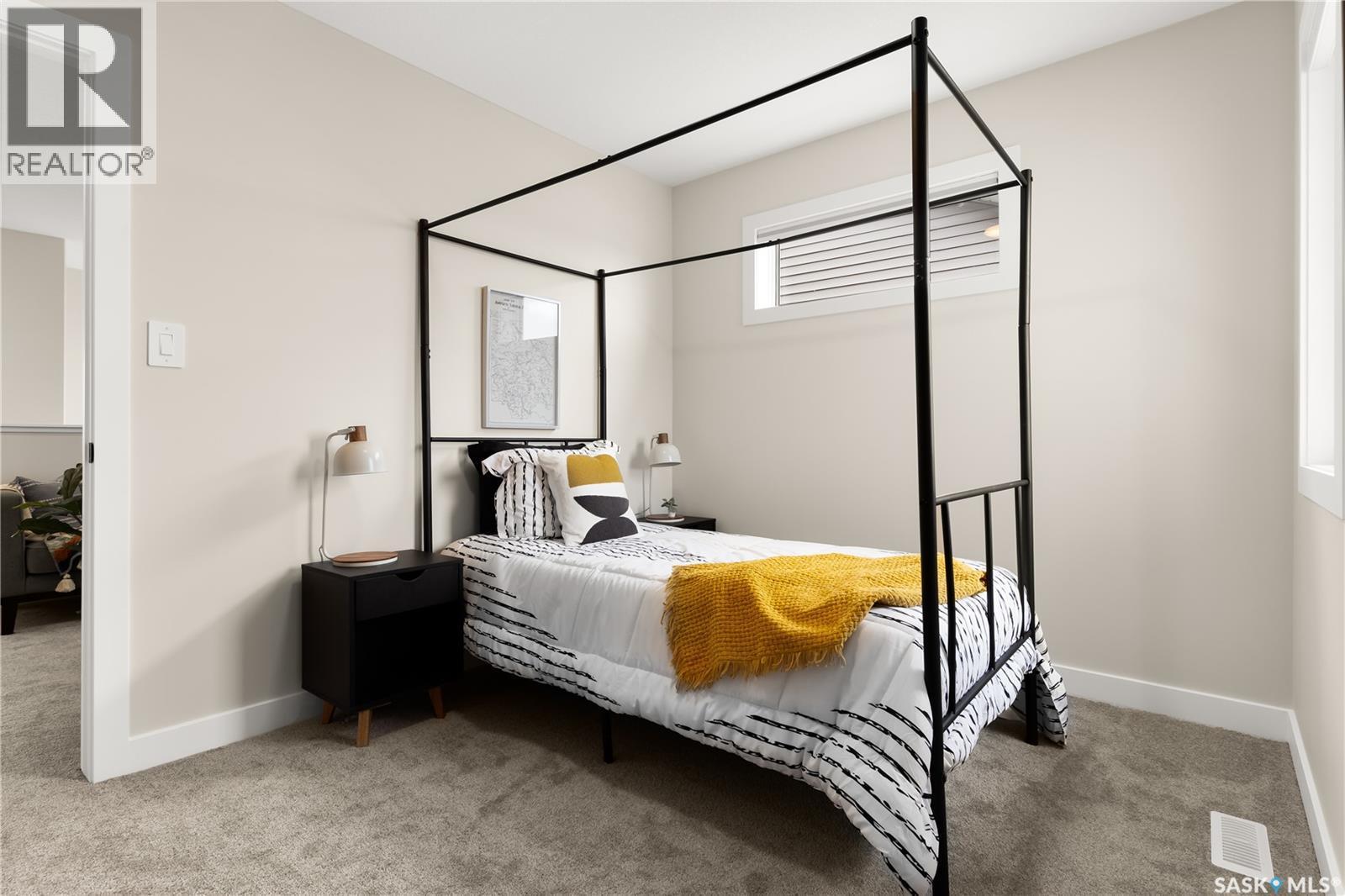 595 Cockcroft Court, Saskatoon, SK - Indoor Photo Showing Bedroom