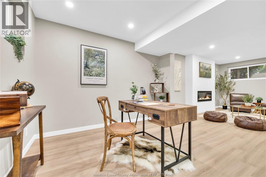 465 Greendale Drive, Windsor, ON - Indoor