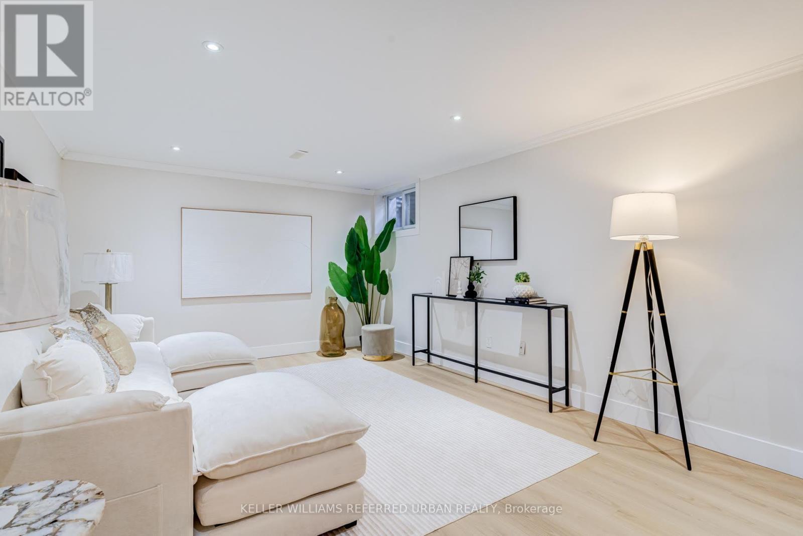 5171 Mulberry Drive, Burlington, ON - Indoor Photo Showing Other Room