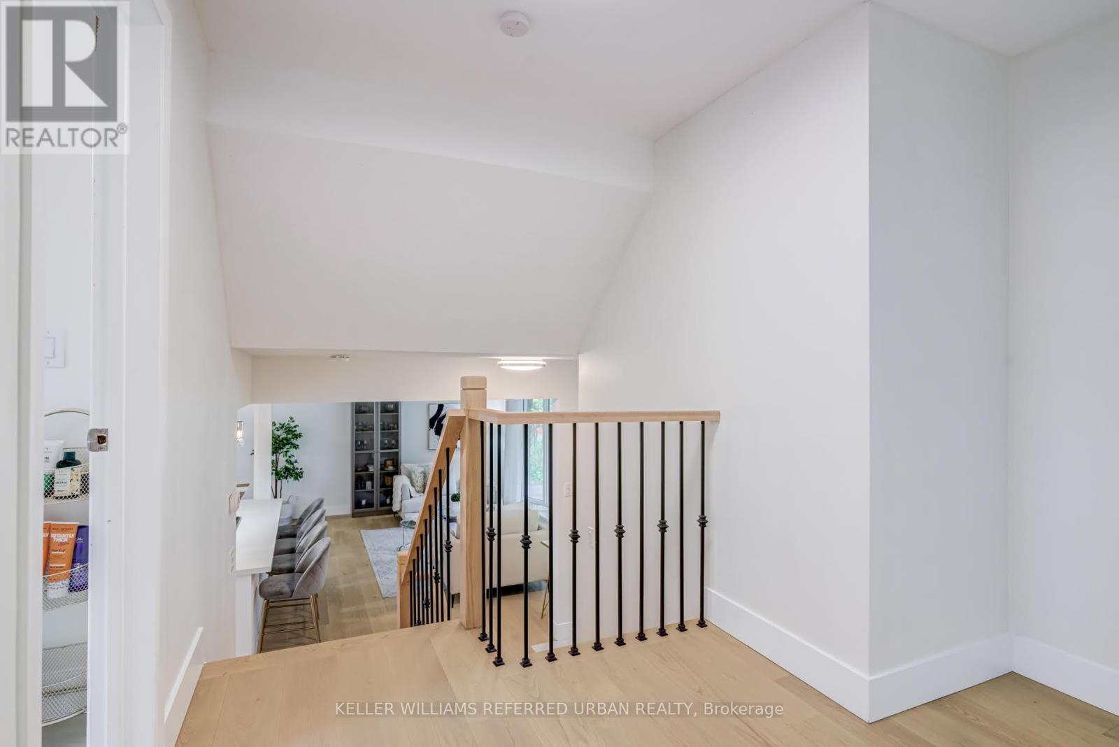 5171 Mulberry Drive, Burlington, ON - Indoor Photo Showing Other Room