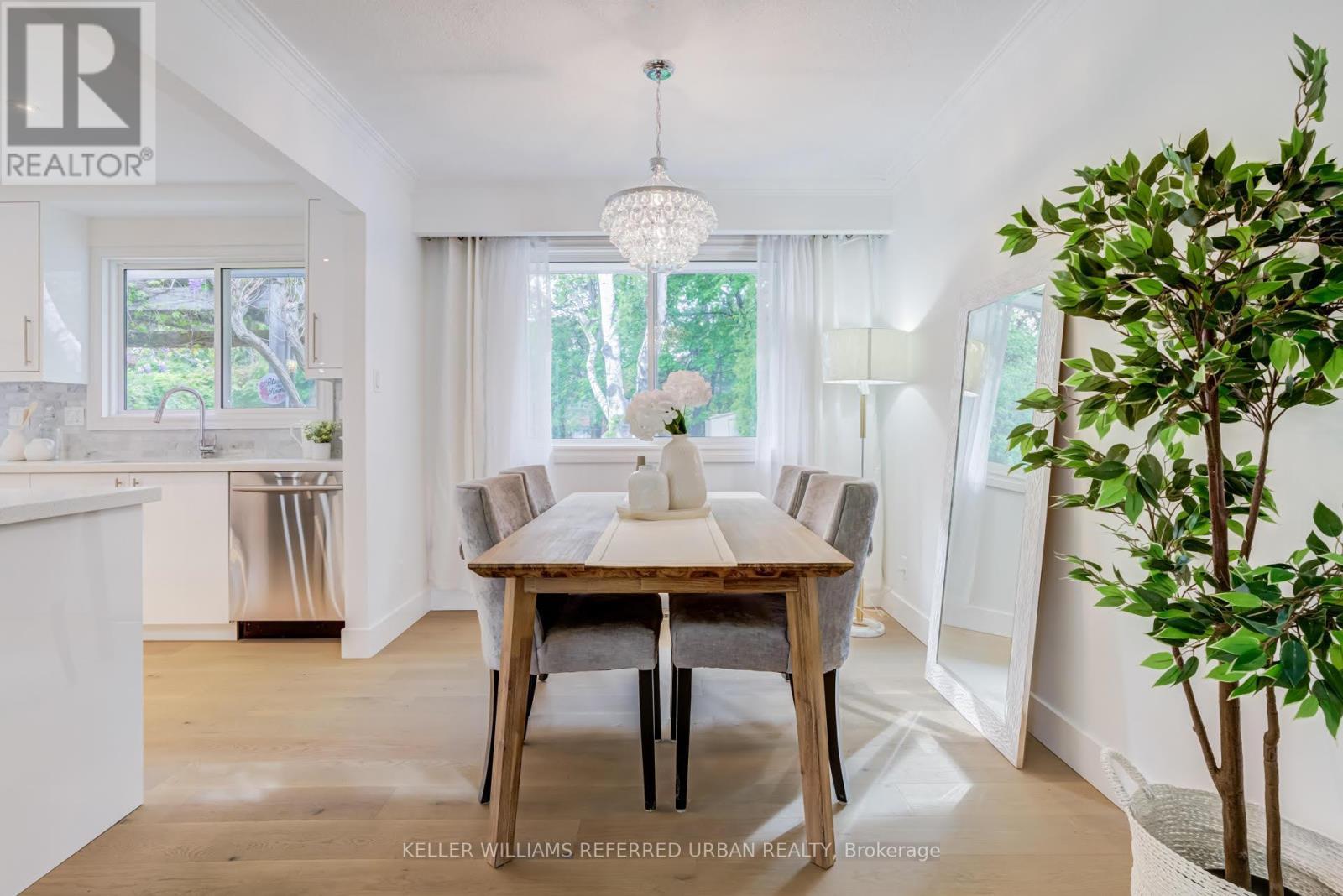 5171 Mulberry Drive, Burlington, ON - Indoor Photo Showing Dining Room