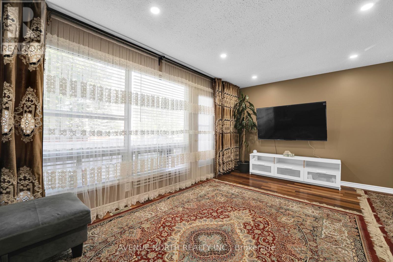 41 - 3520 Downpatrick Road, Ottawa, ON - Indoor