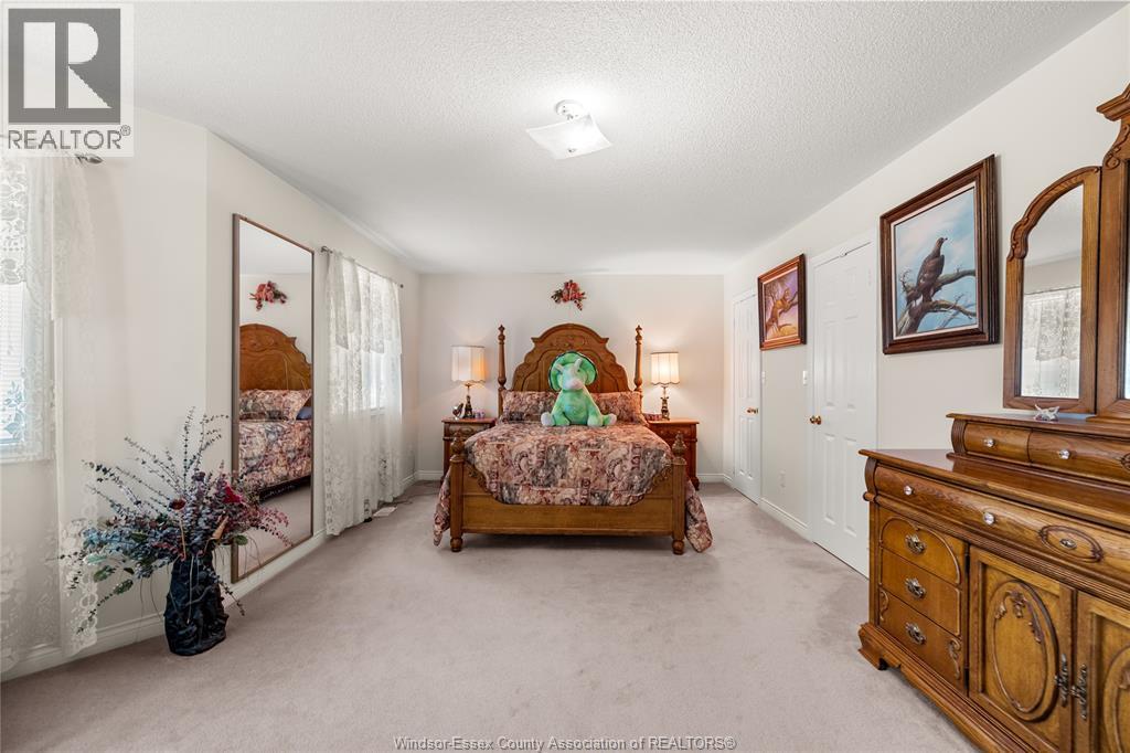 965 Greenpark, Windsor, ON - Indoor Photo Showing Bedroom