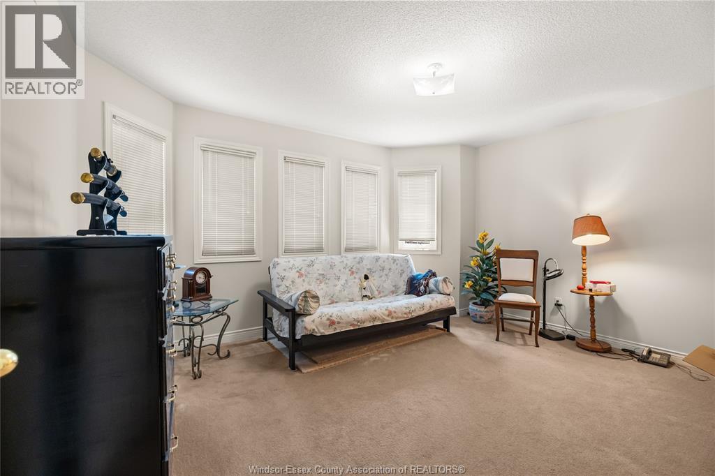 965 Greenpark, Windsor, ON - Indoor Photo Showing Other Room