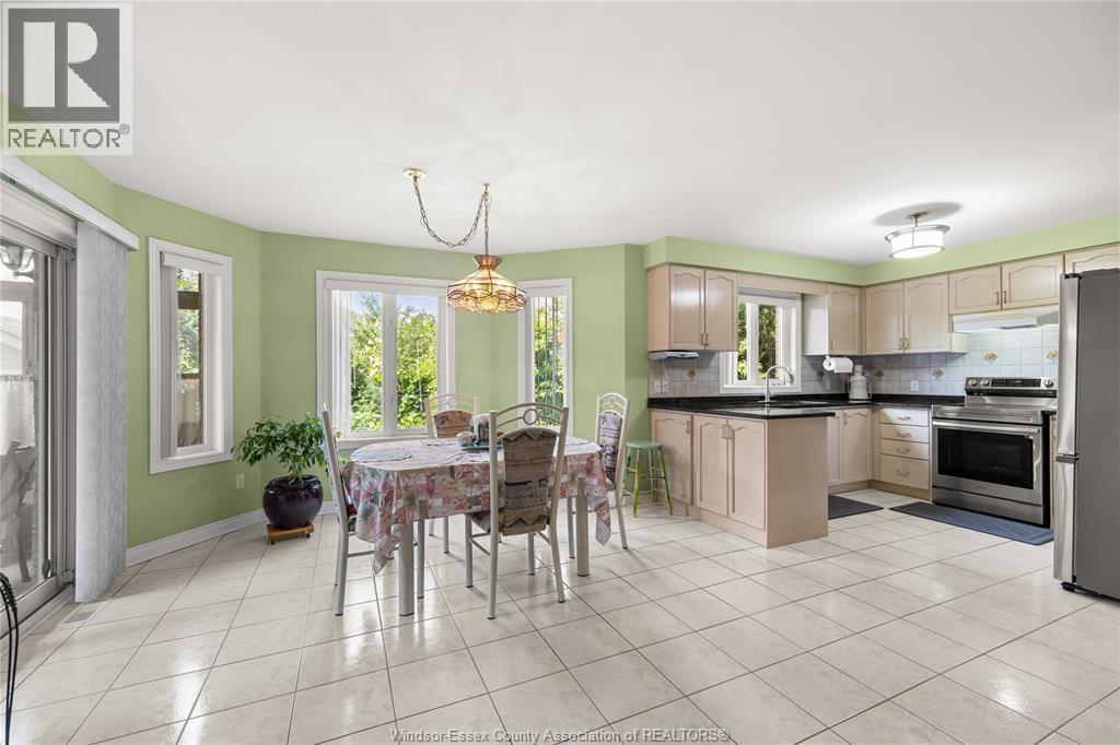 965 Greenpark, Windsor, ON - Indoor